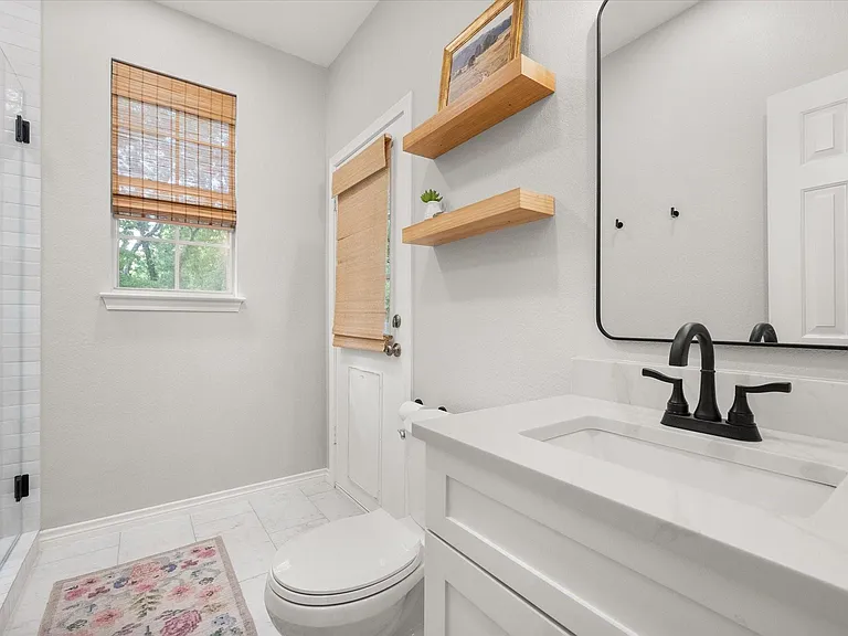 1702 Forest Bend Ln — Photo 29