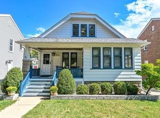 2620 N 70th St, Wauwatosa, WI 53213