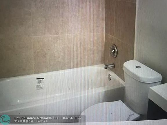 5th image of 4403 Treehouse Ln #G