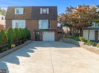 9314 Lansford St, Philadelphia, PA 19114