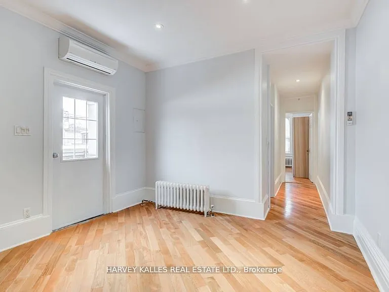 1098 Bathurst St #2 — Photo 8