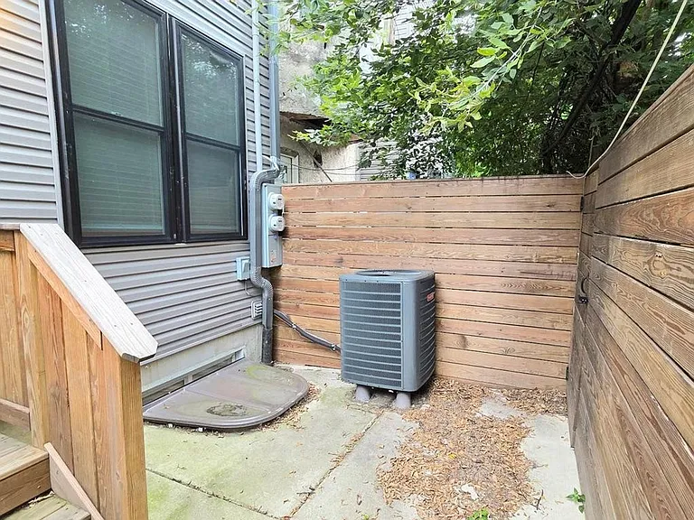 5233 Chancellor St #1 — Photo 23