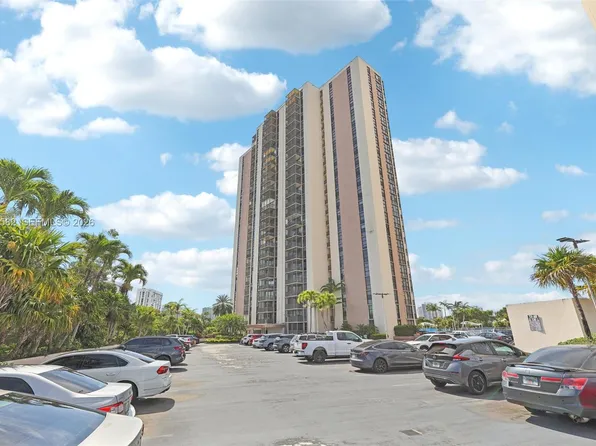 20379 W Country Club Dr APT 1436, Aventura, FL 33180