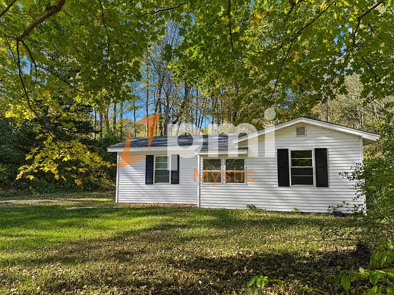 2 bed, 1.0 bath, 768 sqft, $2,166 — Photo 3