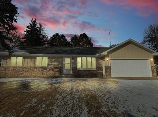 1502 Windsor Pl, Faribault, MN 55021