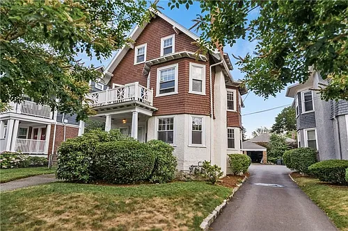 155 Irving Ave Photo 1