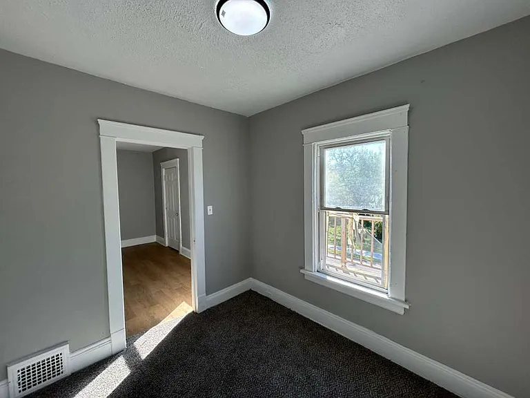 1093 E 147th St #2 — Photo 5