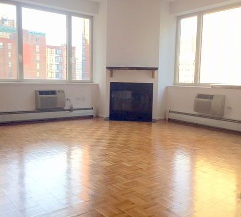 4th image of 95 Worth St APT 11B