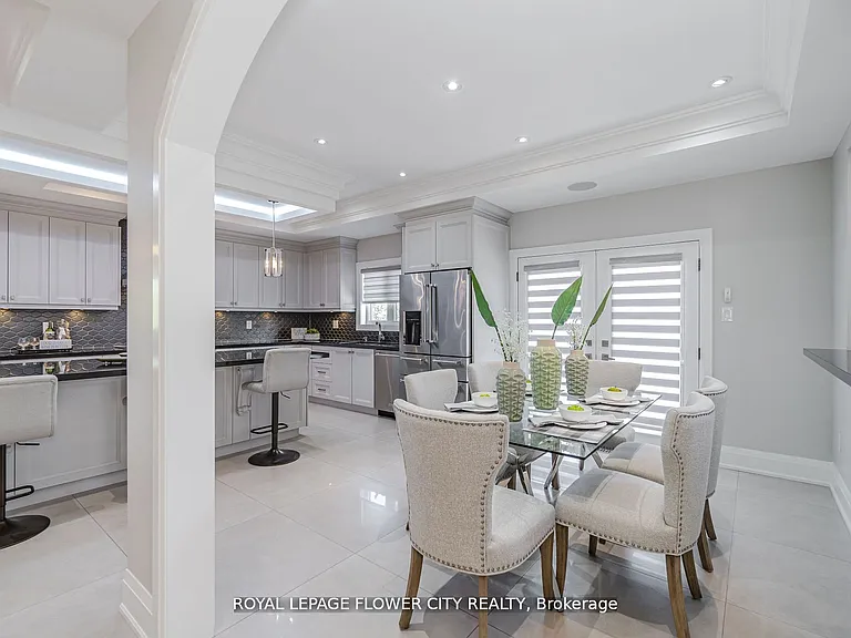 36 Louvain Dr — Photo 8