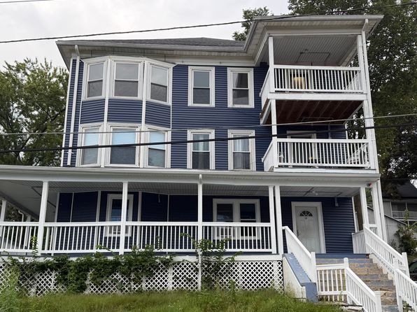 99 Cross St APT 3R