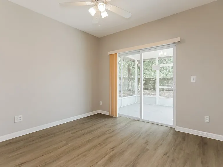 10808 Shasta Ct — Photo 10