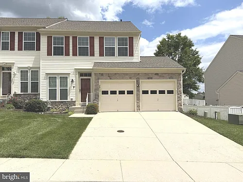 2911 Lomond Pl Photo 1