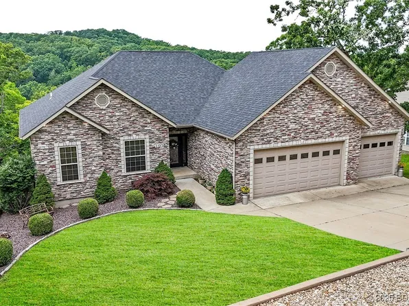 105 Lancelot Ct, Camdenton, MO 65020