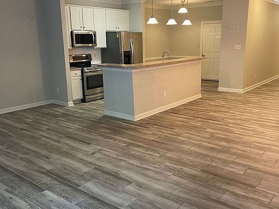 4th image of 512 Fieldstone Glen Way #55