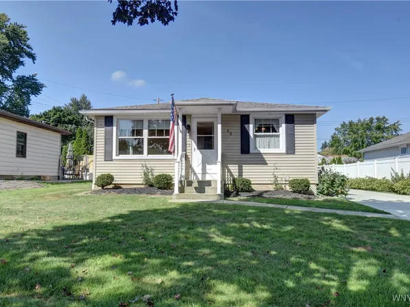 12 Fradine Dr, Cheektowaga, NY 14227