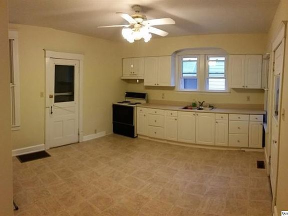 Home for Sale in Quincy, IL $69,900