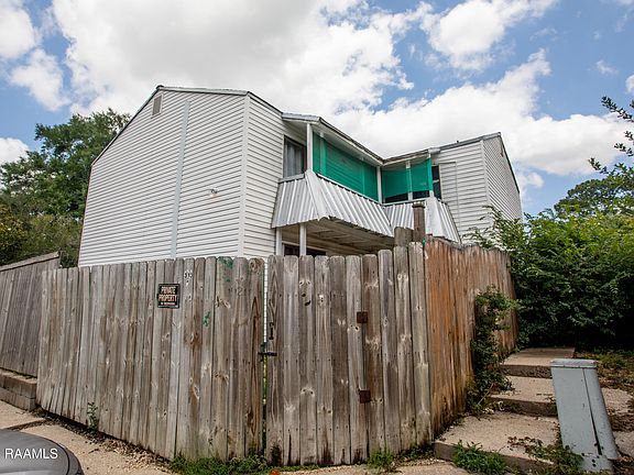 5th image of 303 Fox Run Ave