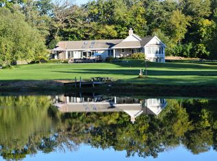 W1933 Briar Ridge St, Lake Geneva, WI 53147