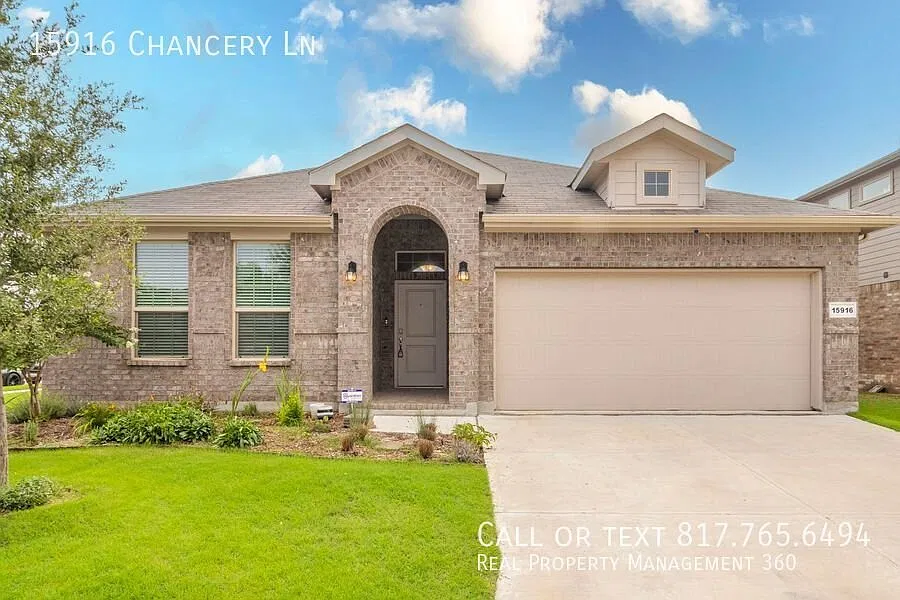 15916 Chancery Ln