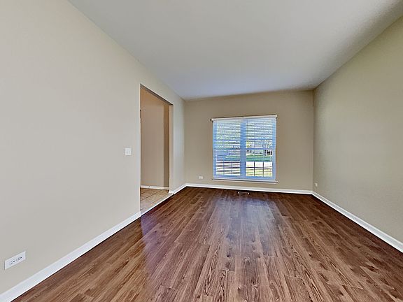 4th image of 2035 Grovetown Dr