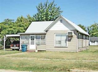 1008 E Bond St, Monett, MO 65708