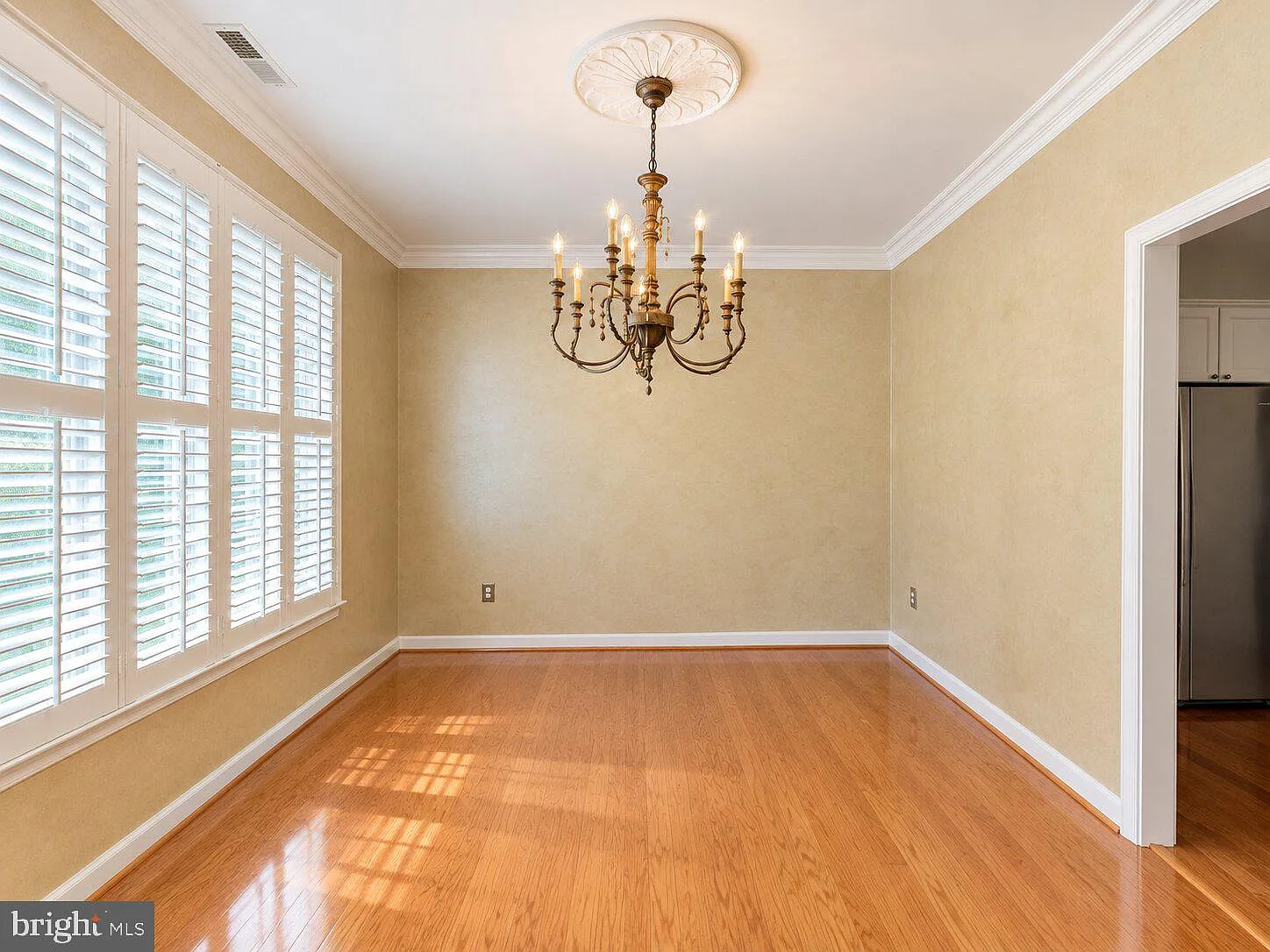 3 bed, 2.5 bath, 1806 sqft, $2,850 — Photo 3