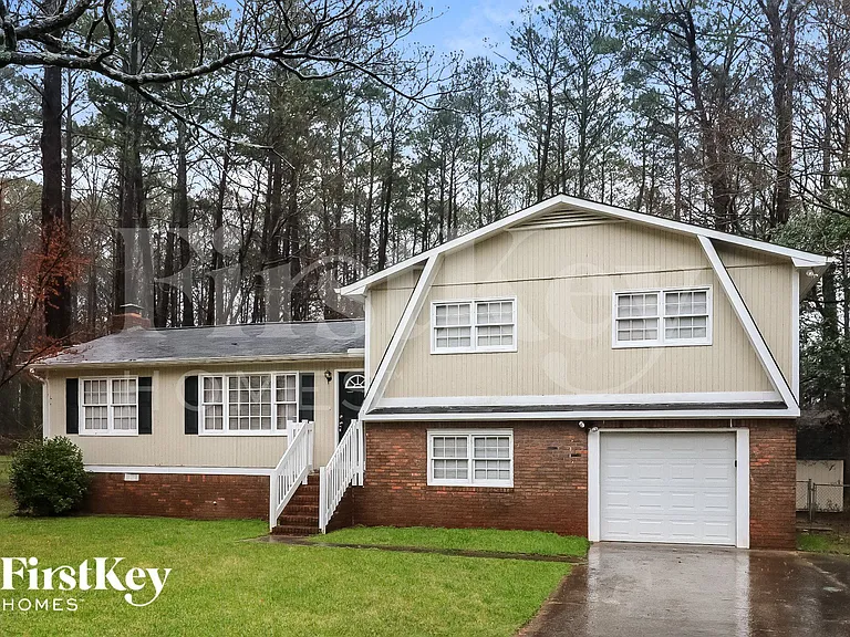 1020 Tanglewood Trl — Photo 1
