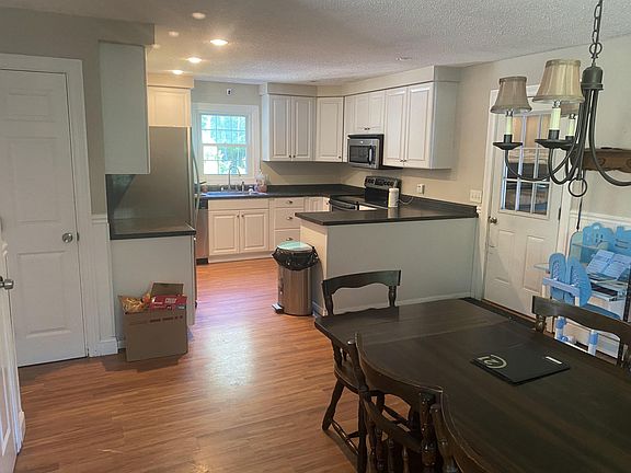 2nd image of 33 Oak Hill Drive