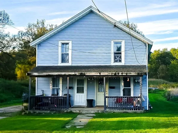 37 Elm St, Franklinville, NY 14737