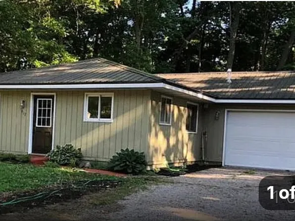915 E Grant St #915, Greenville, MI 48838