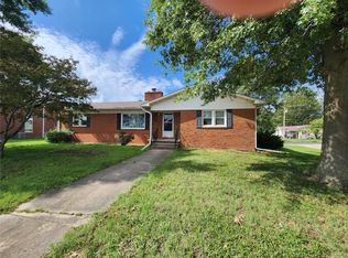 201 N Freeze St, Advance, MO 63730