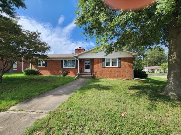 201 N Freeze St, Advance, MO 63730