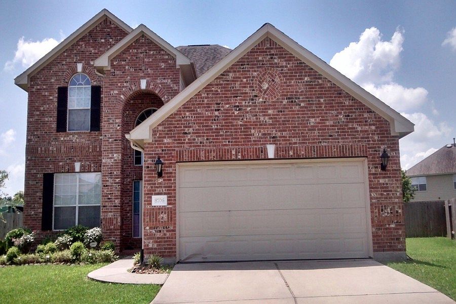 1st image of 8706 Balie Ln