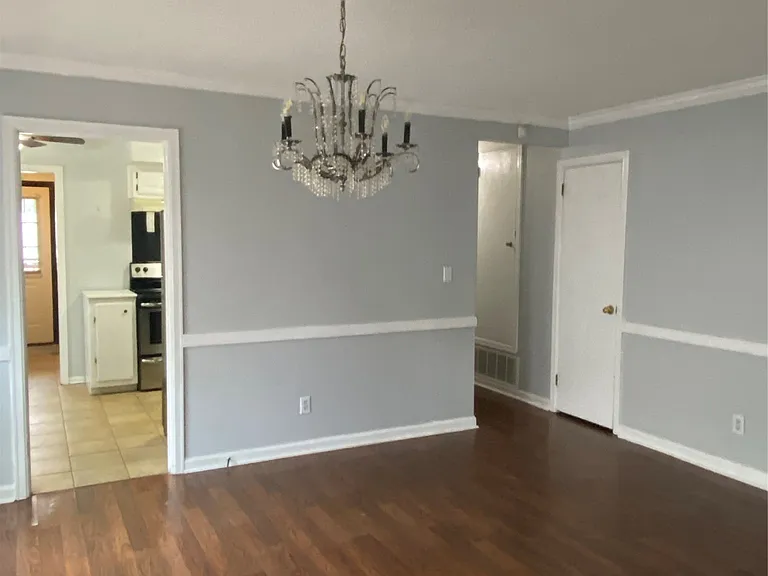 3050 Sutton Dr — Photo 7