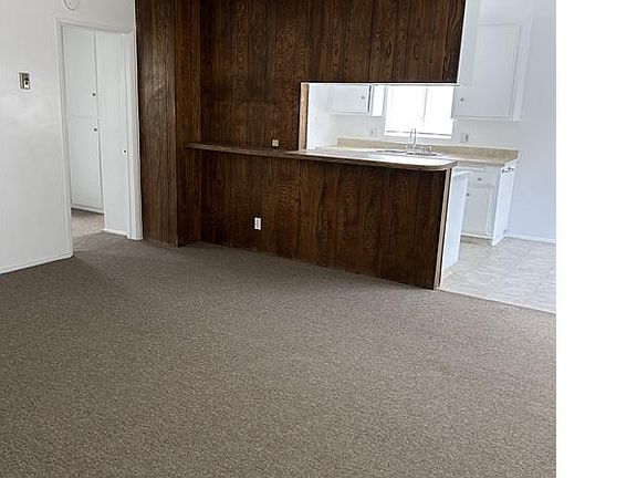 5th image of 2750 E De Soto St APT 4