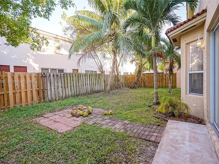 2227 Portofino Ave — Photo 19