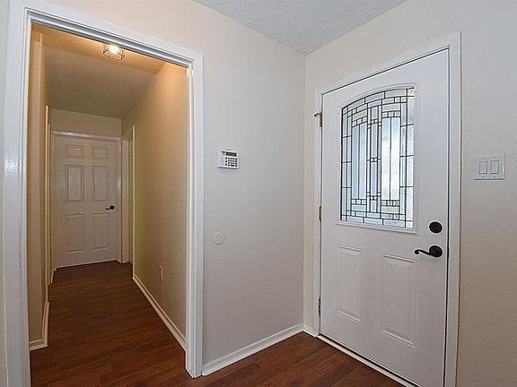 3rd image of 17951 Great Glen Dr