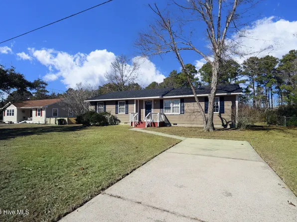 67 Sanders Drive, Hubert, NC 28539