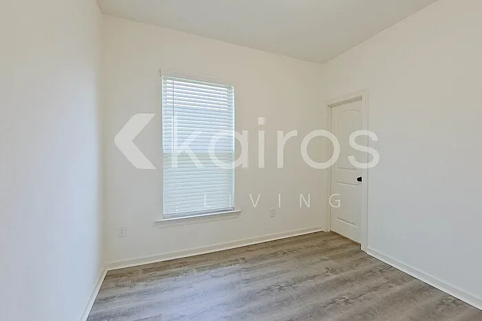 215 Peppercorn Way — Photo 10