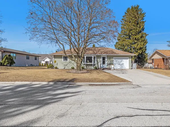 734 Chaplin COURT, Plymouth, WI 53073