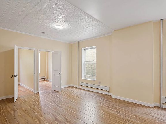 3rd image of 189 16th St APT 3R
