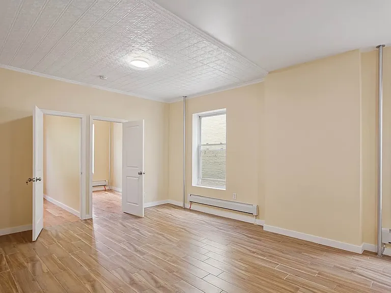 189 16th St #3R — Photo 3