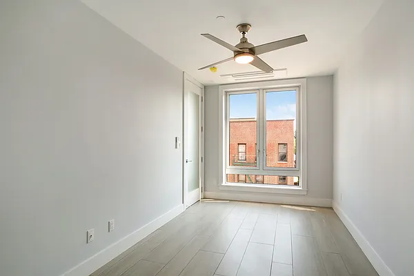 Rented by EXR | media 4