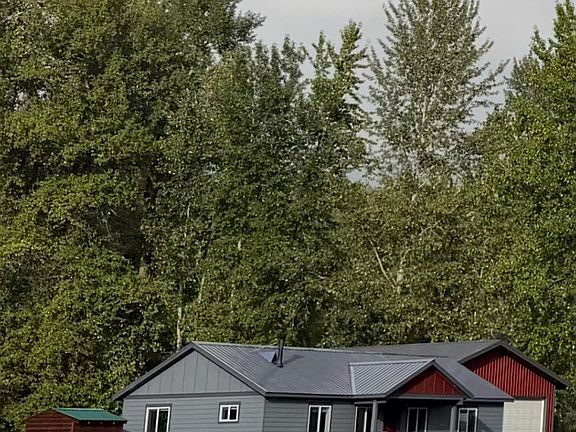2nd image of 1923 Sagle Rd