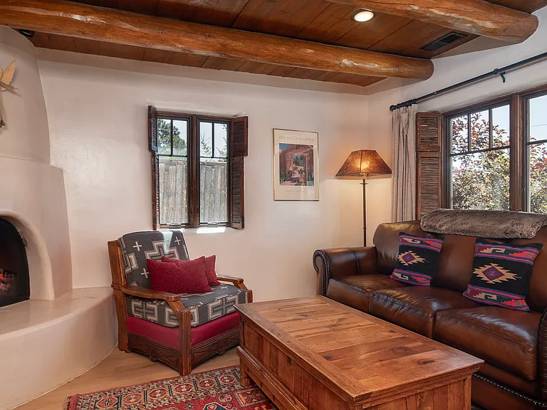 1713 Paseo De Peralta — Photo 5