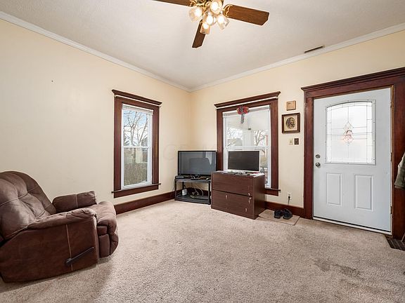 3rd image of 120 2nd St