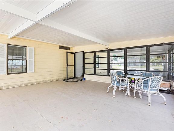 4th image of 5556 Columbus Cir