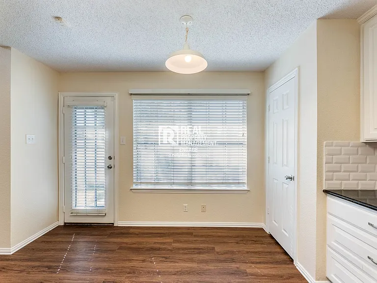 3929 Acorn Ln — Photo 27
