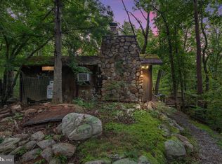 1272 Shipwreck Rd, Shenandoah, VA 22849