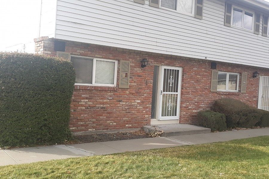 2nd image of 211 Smithridge Park